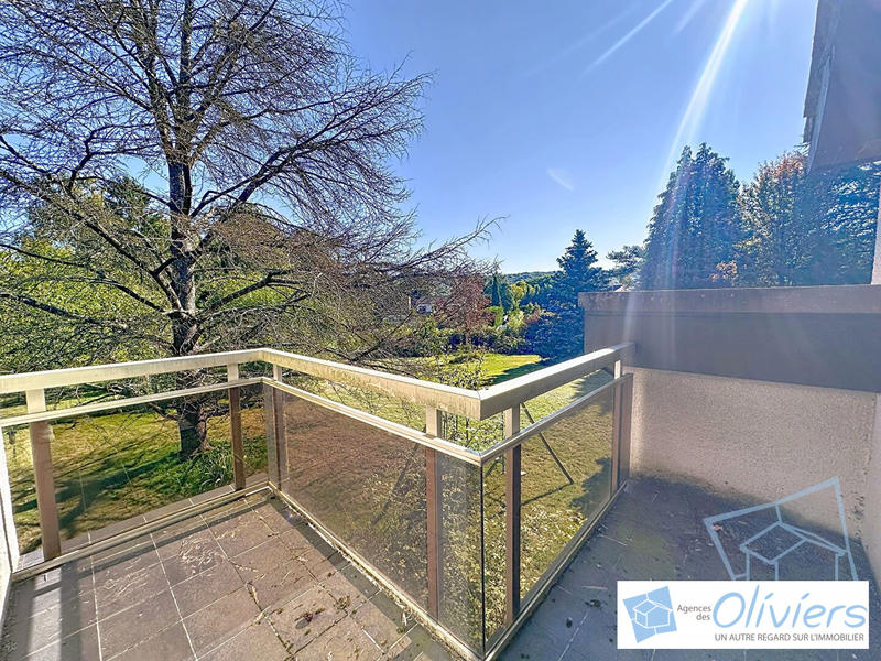 Maison contemporaine - 310 m² - 11 pièces