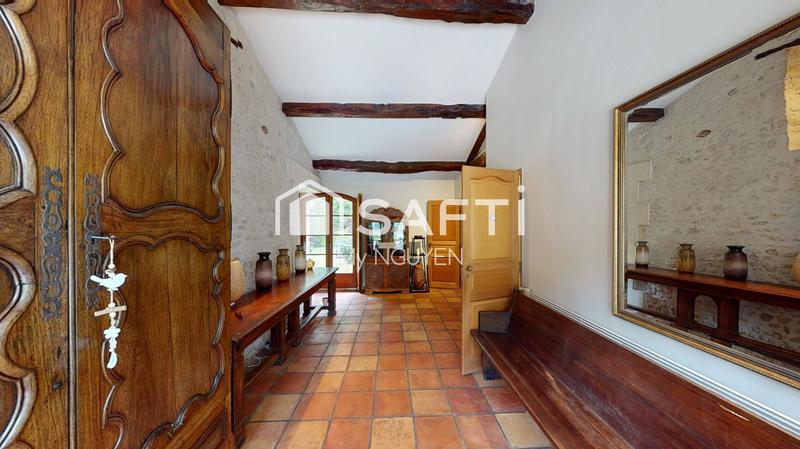 Maison - 327 m² - 9 pièces