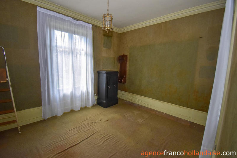 Maison - 282 m² - 9 pièces