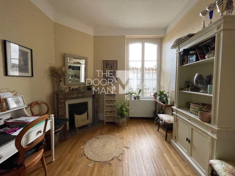 Demeure - 192 m² - 5 pièces