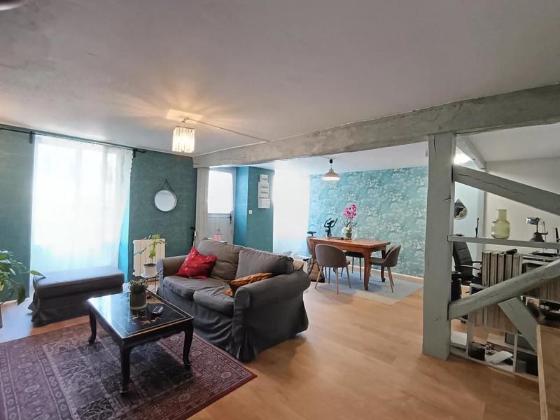 Maison - 94 m² - 4 pièces