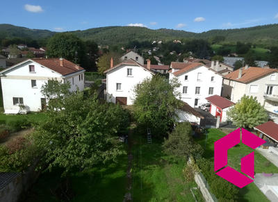 Maison - 147 m² - 11 pièces