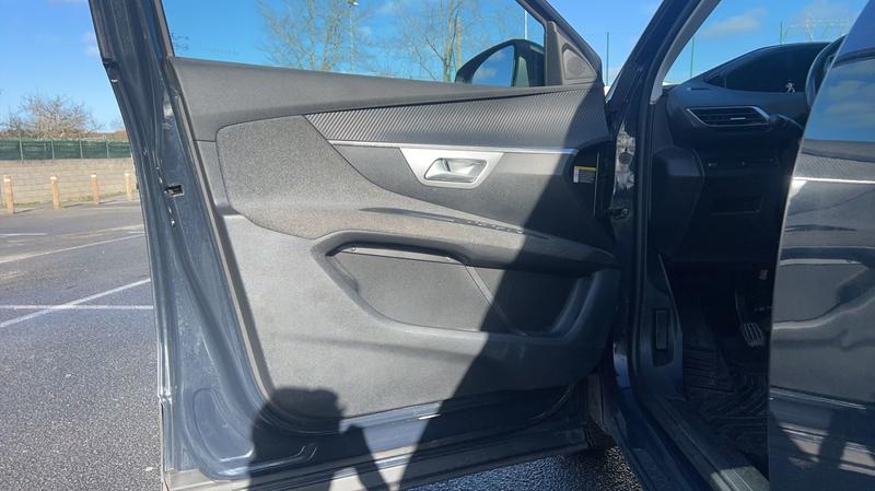 Peugeot 3008 II 1.2 PureTech 130 Active