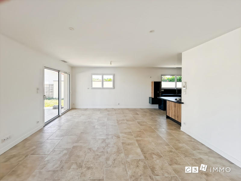 Maison - 110 m² - 4 pièces