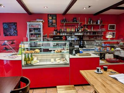 Magasins - 100 m² - 3 pièces