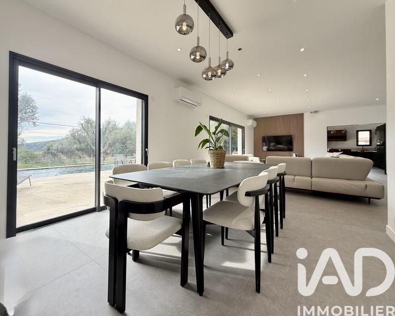 Maison - 141 m² - 5 pièces