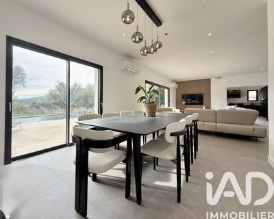 Maison - 141 m² - 5 pièces