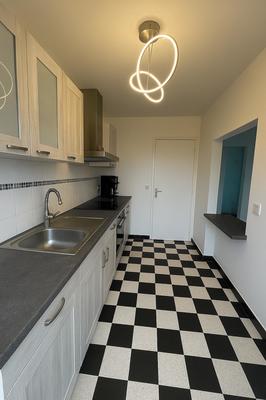 Maison - 79 m² - 6 pièces