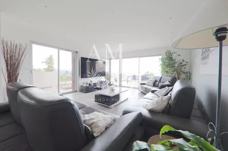 Maison - 291 m² - 8 pièces