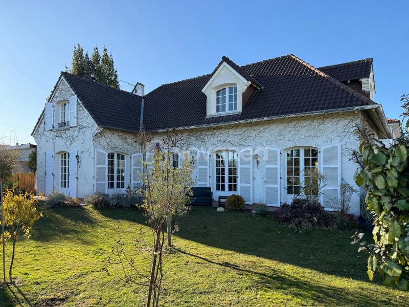 Maison - 175 m² - 8 pièces