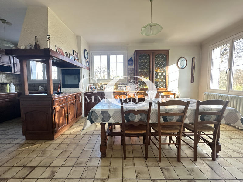 Maison - 191 m² - 7 pièces