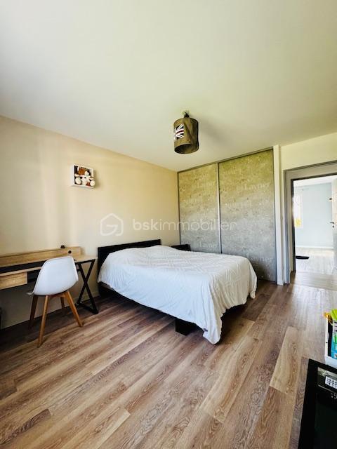 Maison - 257 m² - 9 pièces