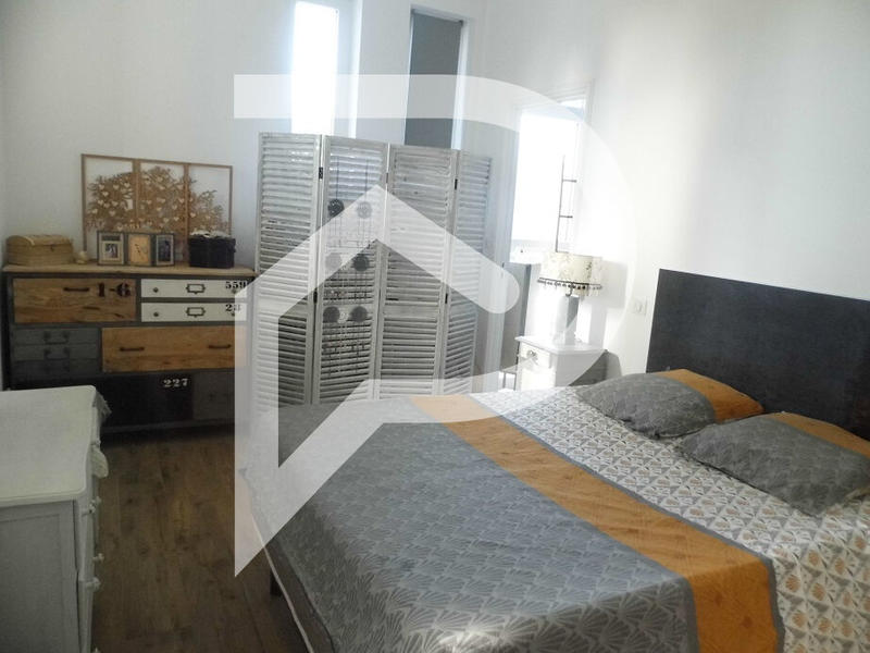 Maison - 229 m² - 10 pièces