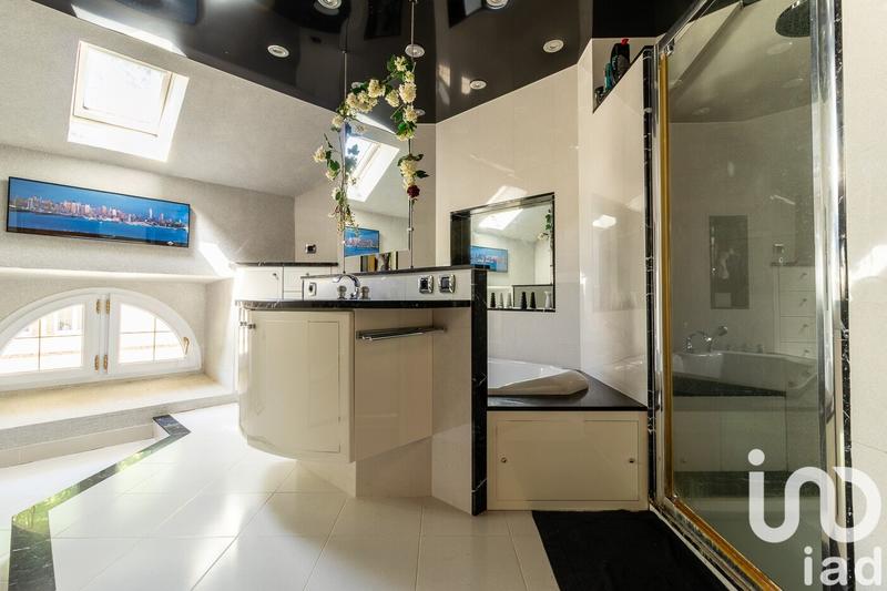 Maison - 655 m² - 14 pièces