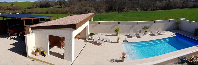 Maison - 235 m² - 10 pièces