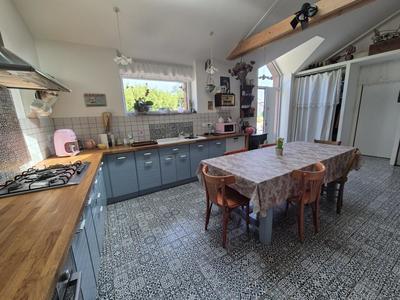 Maison en pierre - 195 m² - 6 pièces