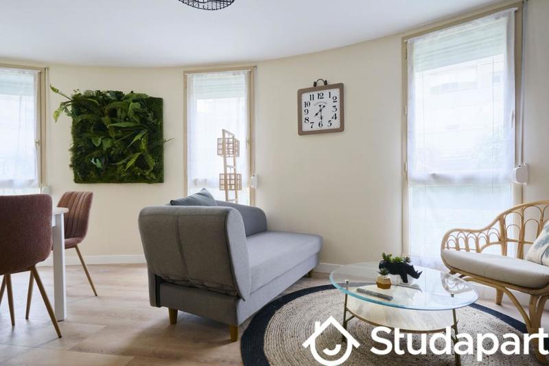 Chambre - 11 m² - 1 pièce