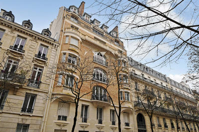 Appartement - 331 m² - 8 pièces