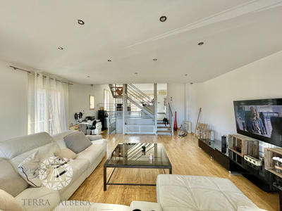 Villa - 190 m² - 5 pièces