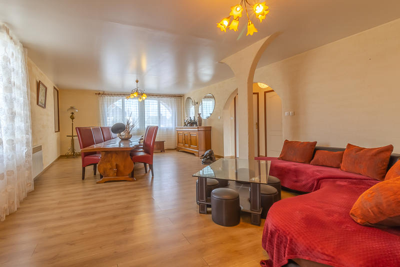 Maison - 138 m² - 7 pièces