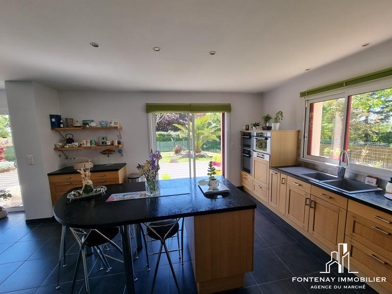 Maison contemporaine - 226 m² - 8 pièces