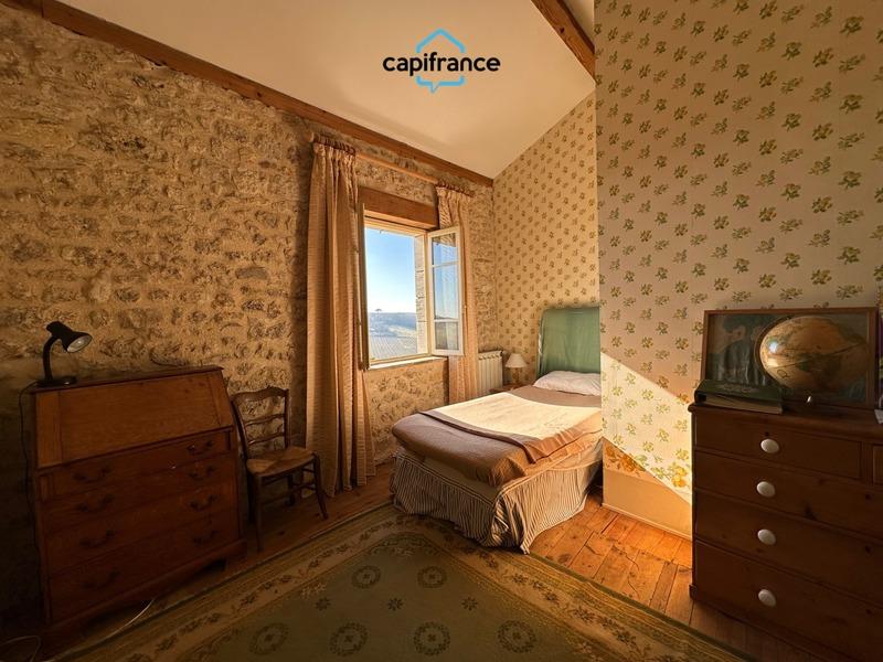 Maison - 137 m² - 5 pièces