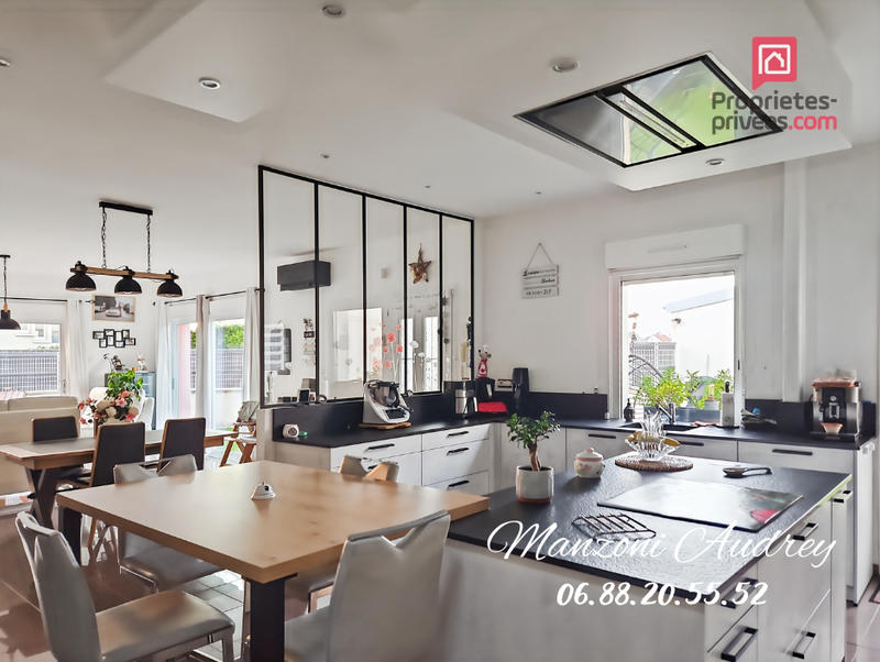 Loft - 149 m² - 7 pièces