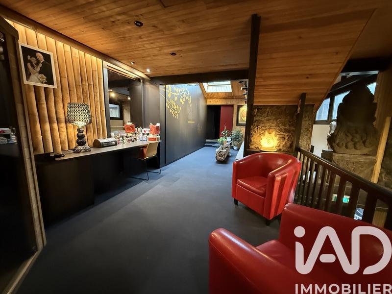 Maison - 301 m² - 13 pièces