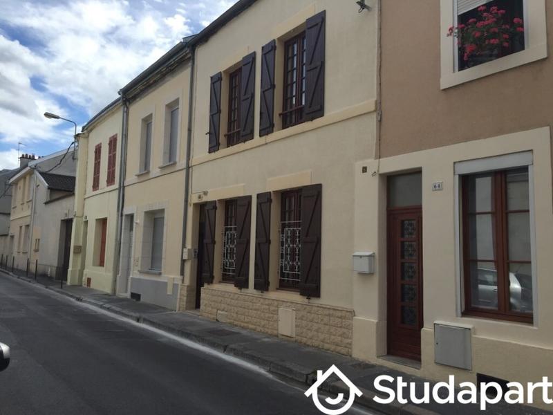 Chambre - 11 m² - 1 pièce