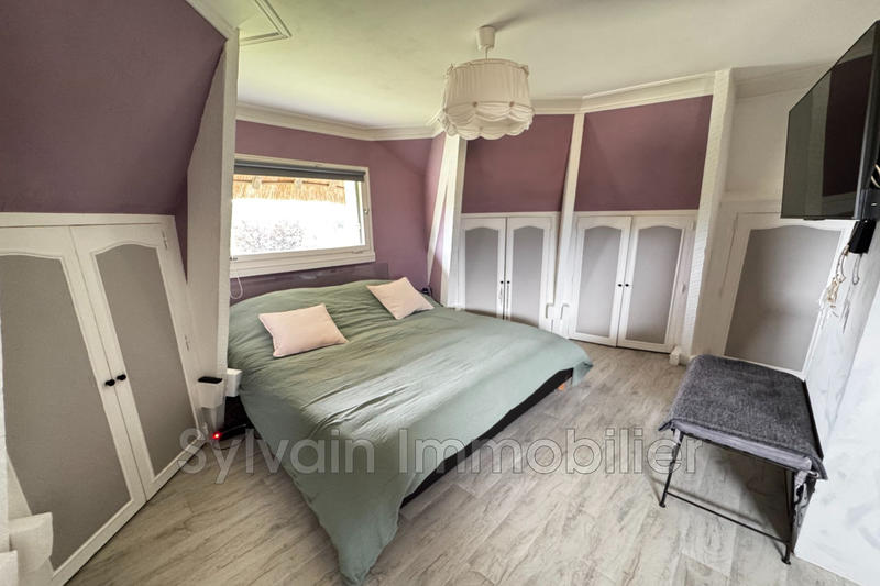 Maison - 182 m² - 6 pièces