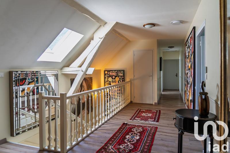 Maison - 375 m² - 11 pièces