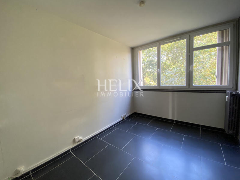 Appartement - 85 m² - 5 pièces