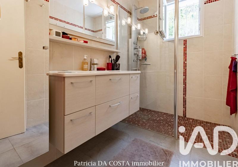 Maison - 110 m² - 6 pièces