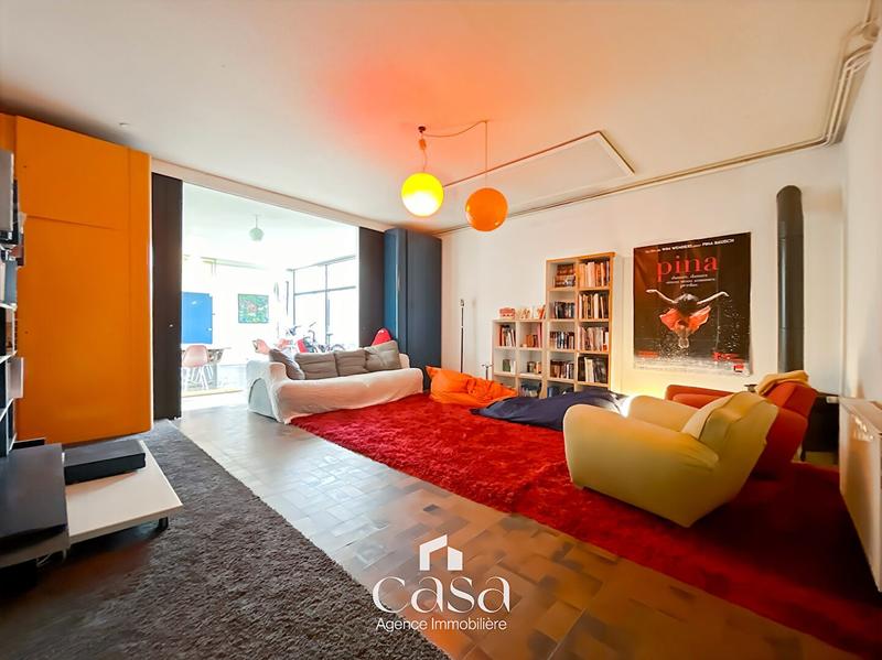 Maison - 408 m² - 9 pièces