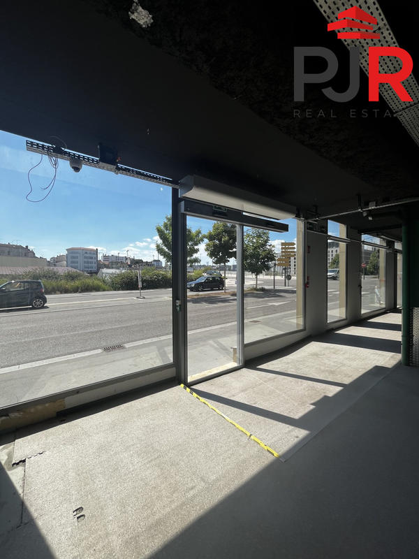 Local commercial - 185 m²