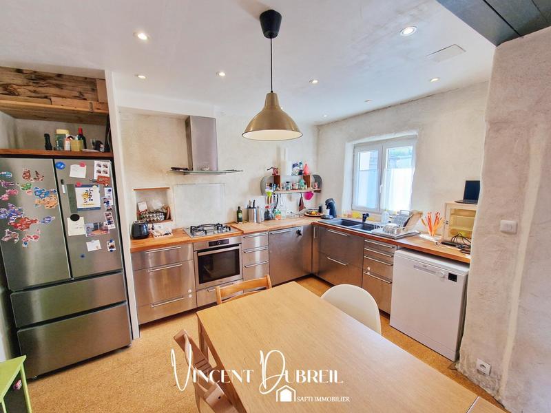 Maison - 110 m² - 6 pièces