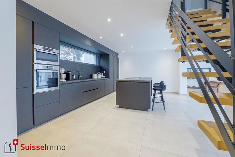 Maison - 170 m² - 6 pièces