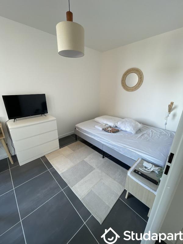 Chambre - 11 m² - 1 pièce