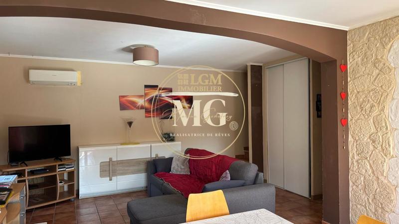 Maison - 93 m² - 4 pièces