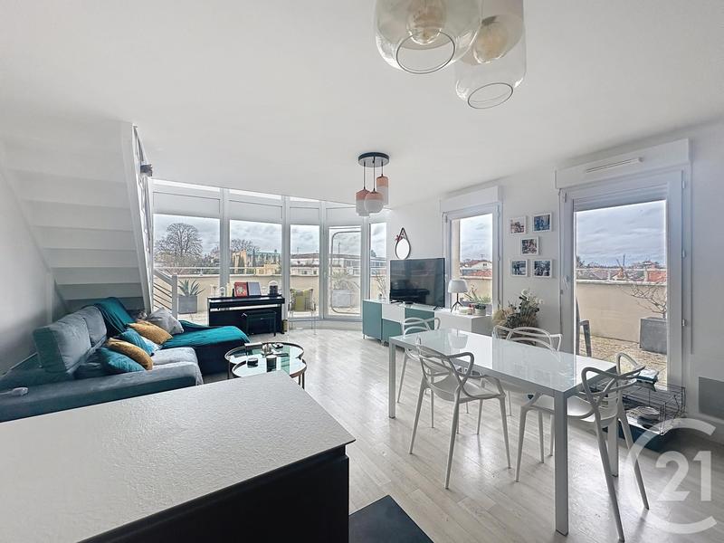 Duplex - 98 m² - 5 pièces