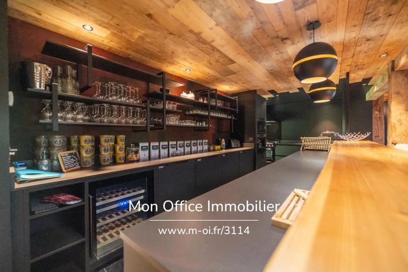 Châlet - 413 m² - 8 pièces