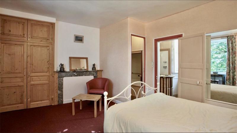 Maison de maîtres - 400 m² - 18 pièces