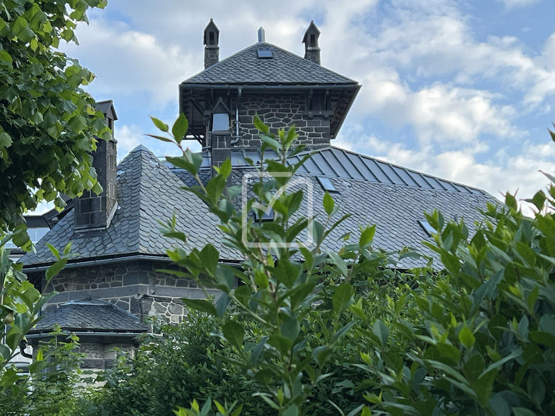 Villa - 199 m² - 9 pièces