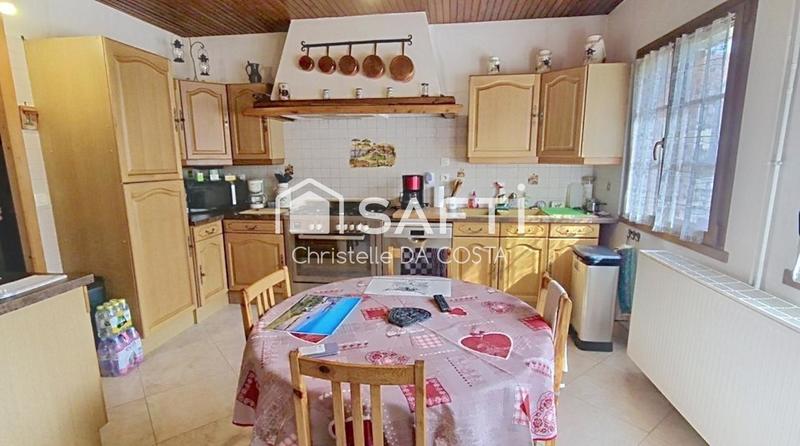 Maison - 200 m² - 6 pièces