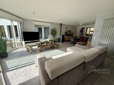 Maison contemporaine - 142 m² - 7 pièces