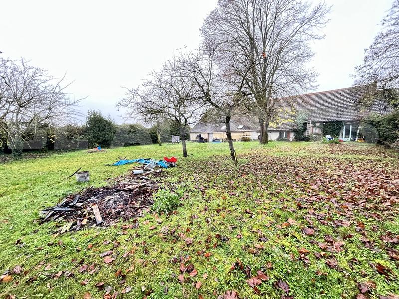 Maison - 250 m² - 8 pièces