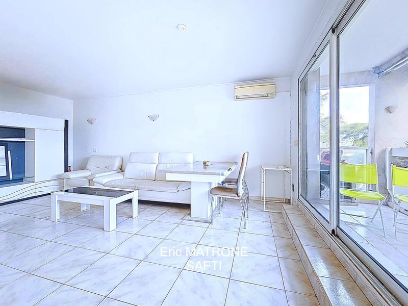 Appartement - 81 m² - 4 pièces