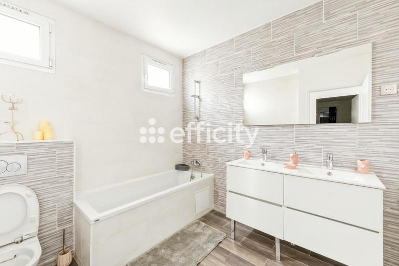 Maison - 125 m² - 4 pièces