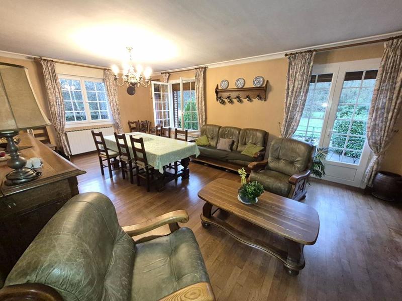 Maison - 144 m² - 6 pièces