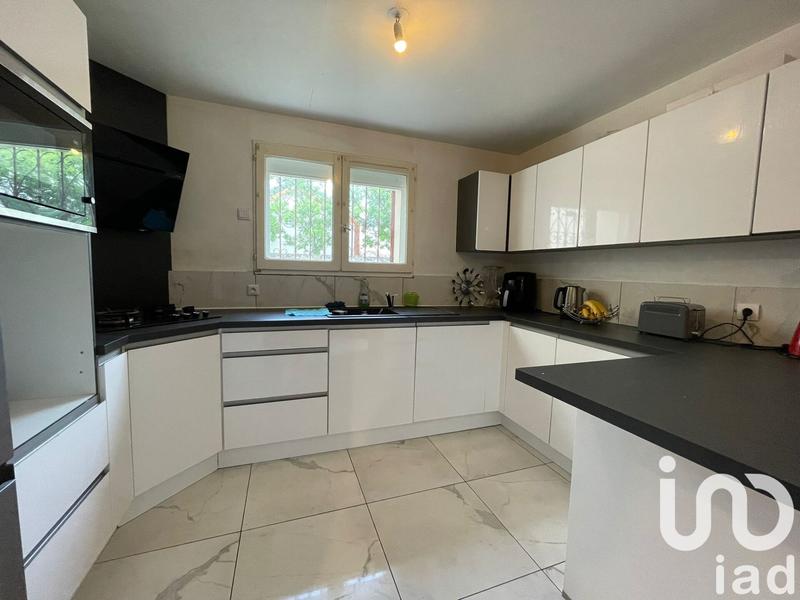 Maison - 93 m² - 5 pièces